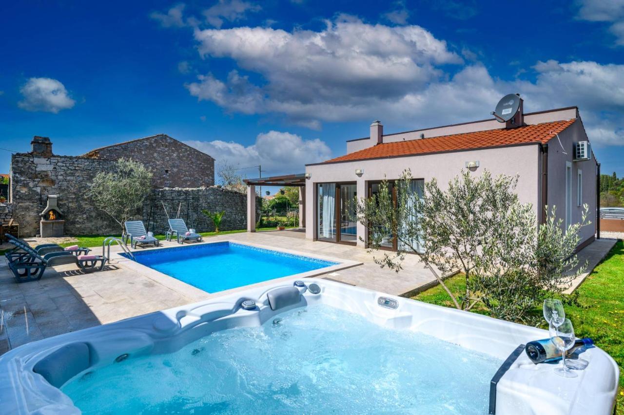 Bobo Family House With Pool Βίλα Vodnjan Εξωτερικό φωτογραφία