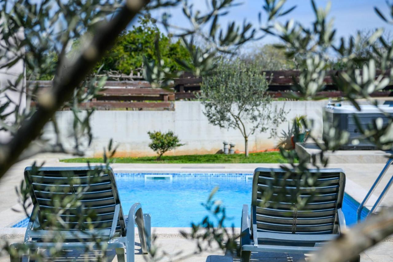Bobo Family House With Pool Βίλα Vodnjan Εξωτερικό φωτογραφία