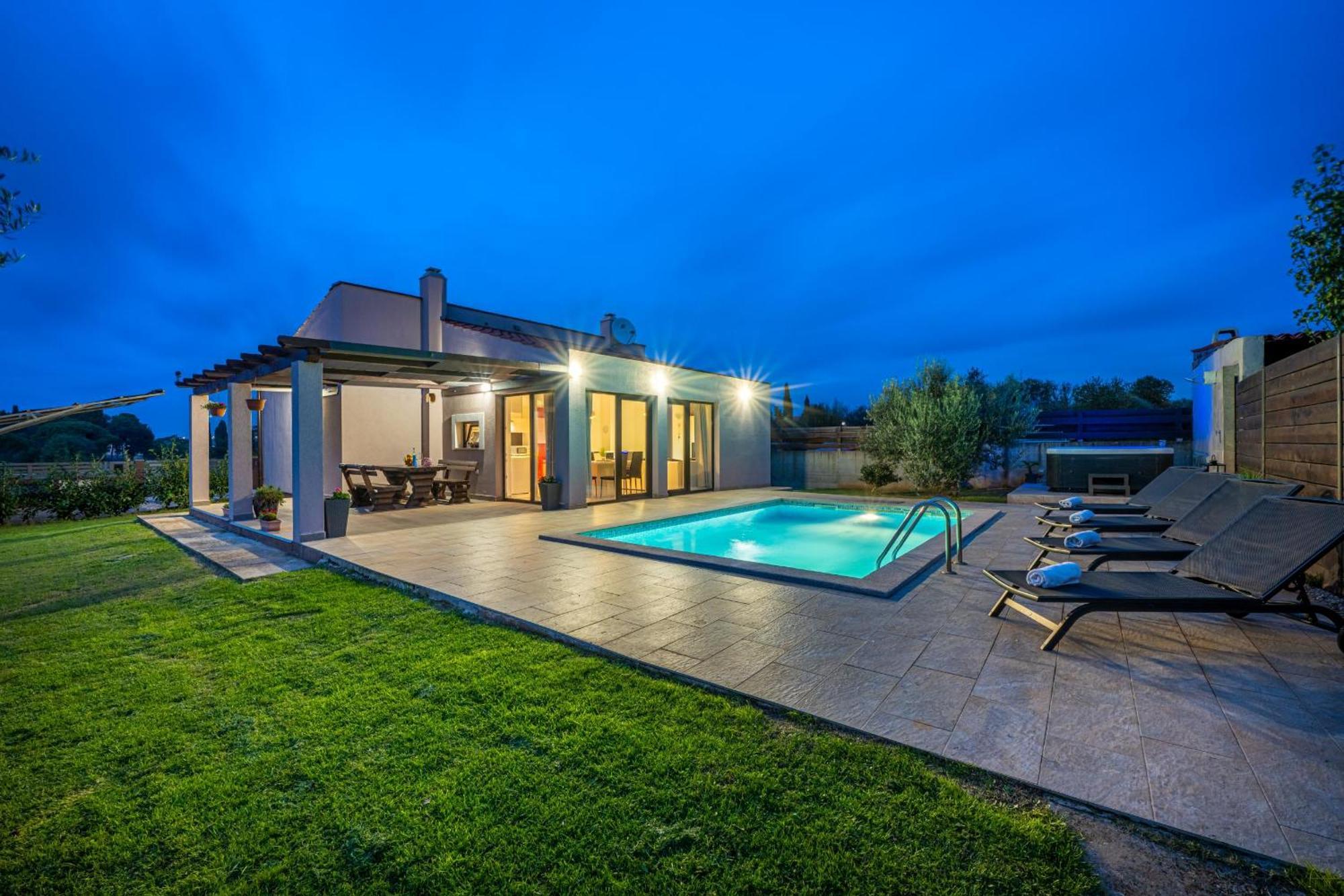 Bobo Family House With Pool Βίλα Vodnjan Εξωτερικό φωτογραφία